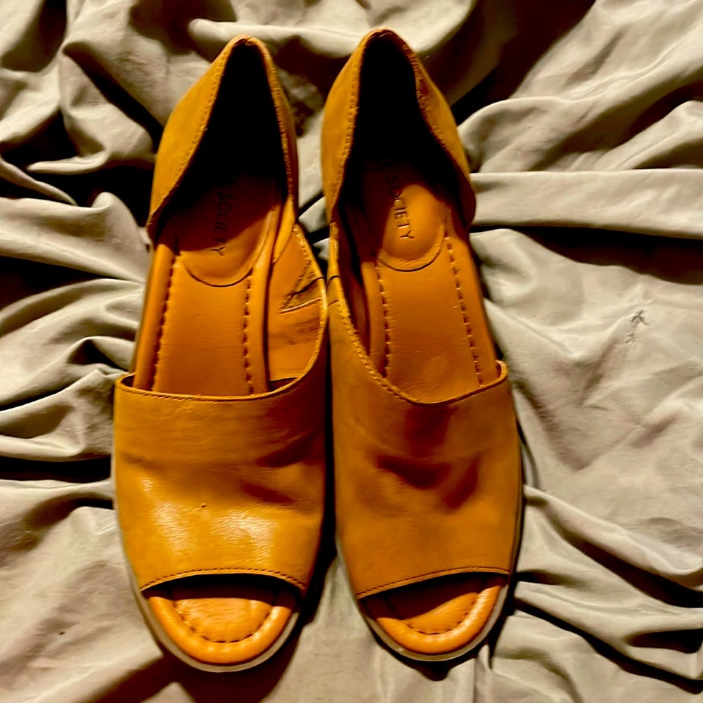 New with tags brown leather chunky heel sole society size 9